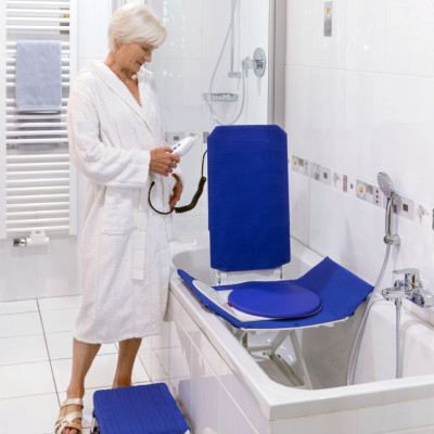 Підйомник для ванни Invacare Aquatec Orca Підйомник для ванни Invacare Aquatec Orca фотографія 3