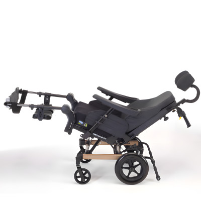 Багатофункціональне крісло колісне Invacare Rea Clematis Transit Багатофункціональне крісло колісне Invacare Rea Clematis Transit фотографія 2